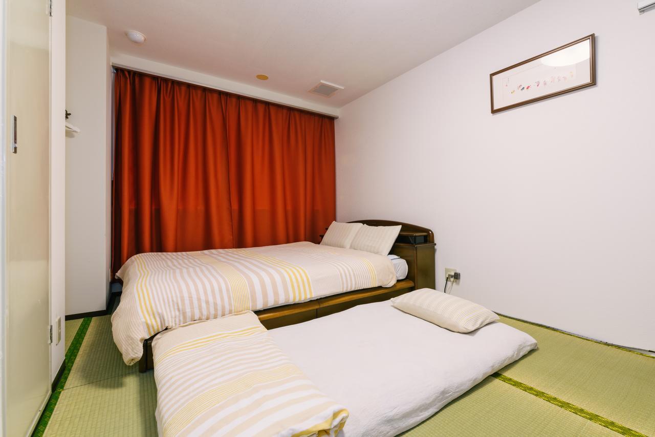 Guest House Chiharu Fukuoka  Eksteriør billede